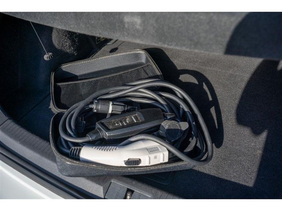 2017 Volkswagen e-Golf
