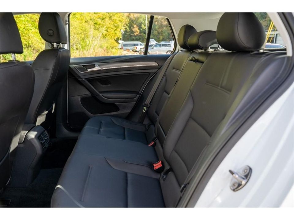 2017 Volkswagen e-Golf