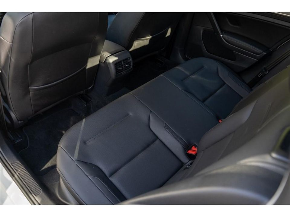 2017 Volkswagen e-Golf