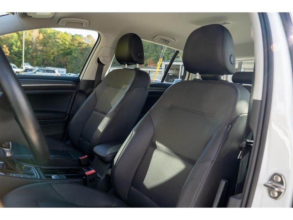 2017 Volkswagen e-Golf