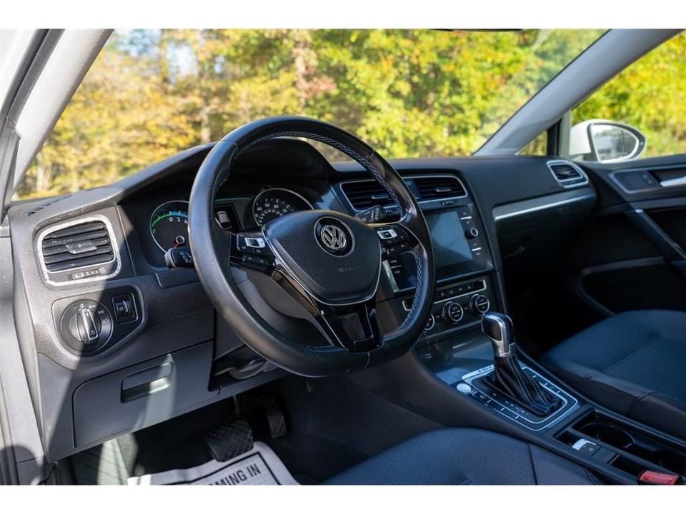 2017 Volkswagen e-Golf