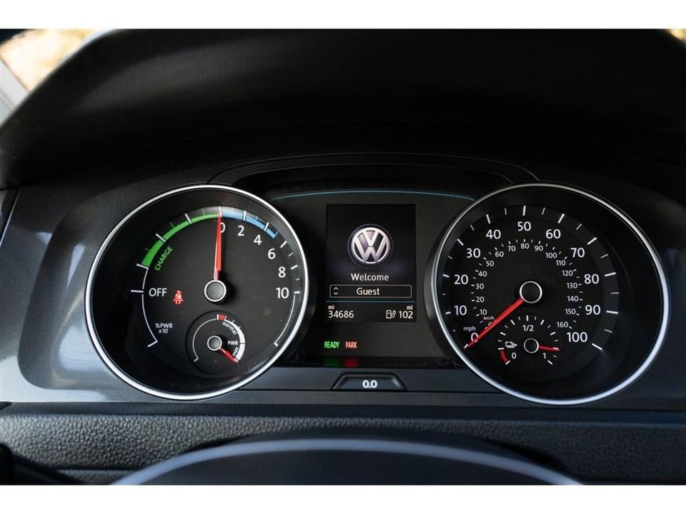 2017 Volkswagen e-Golf