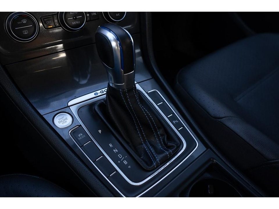 2017 Volkswagen e-Golf