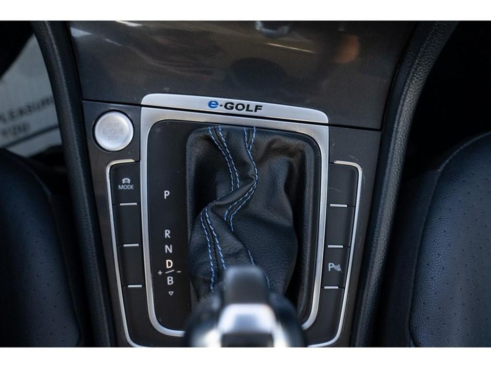 2017 Volkswagen e-Golf