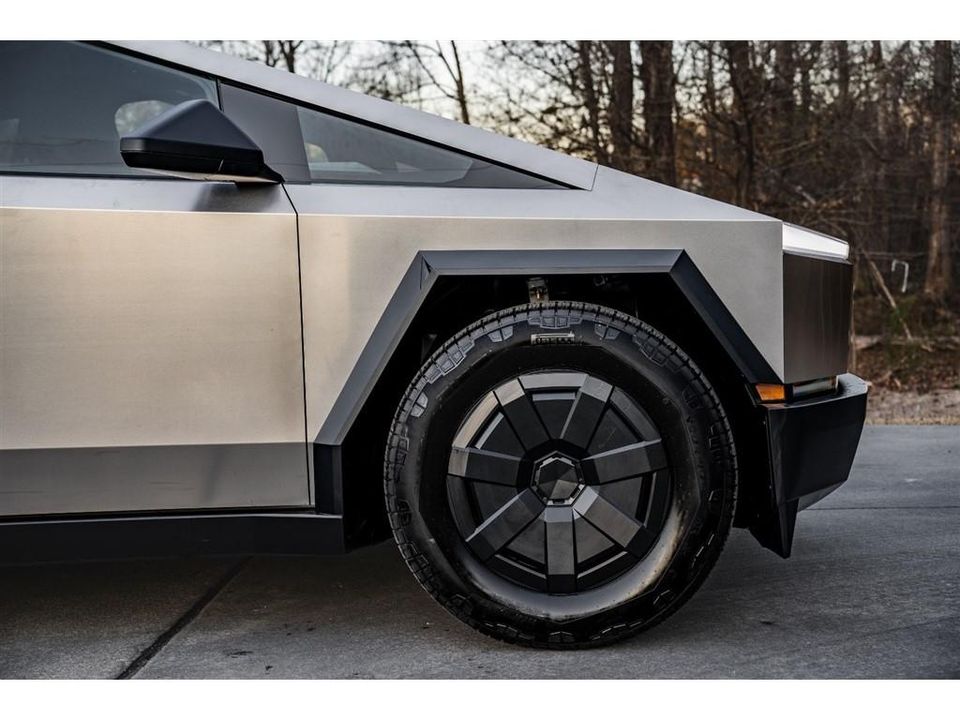 2024 Tesla Cybertruck
