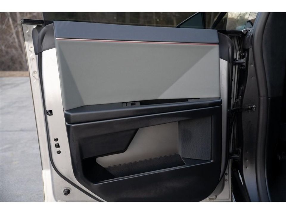 2024 Tesla Cybertruck