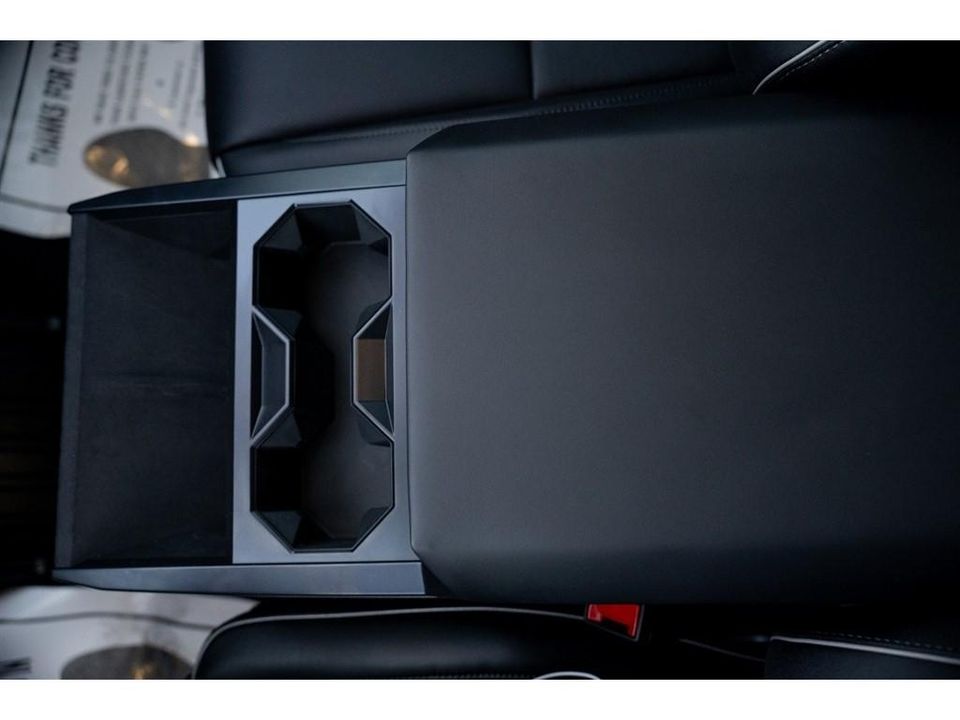 2024 Tesla Cybertruck