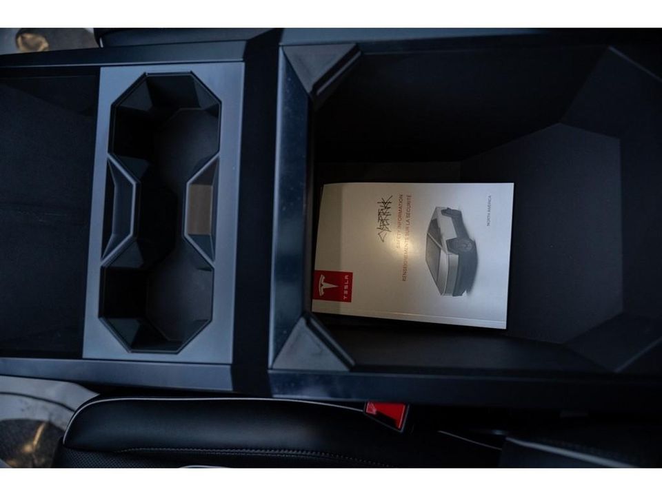 2024 Tesla Cybertruck