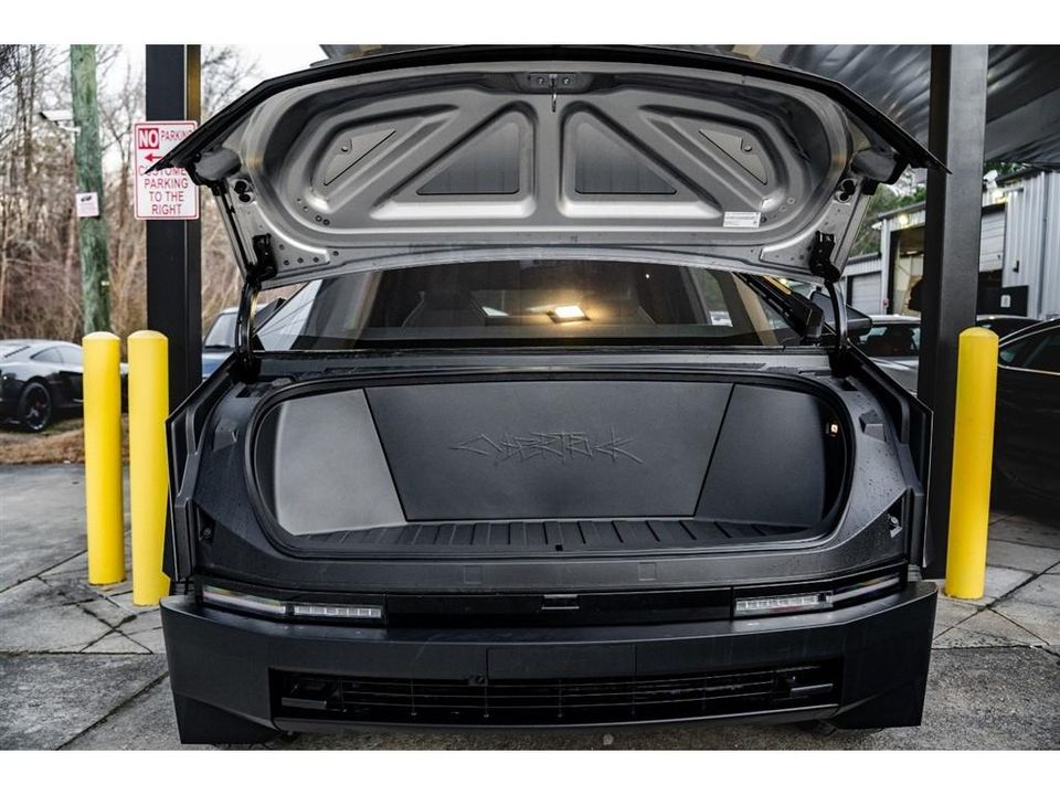 2024 Tesla Cybertruck