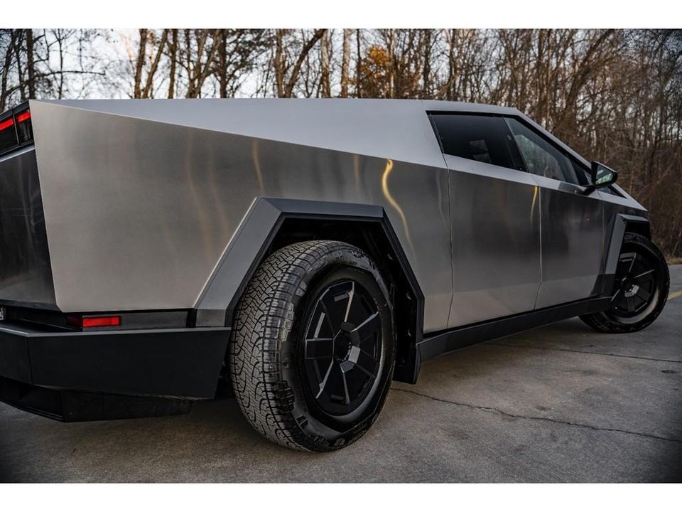 2024 Tesla Cybertruck