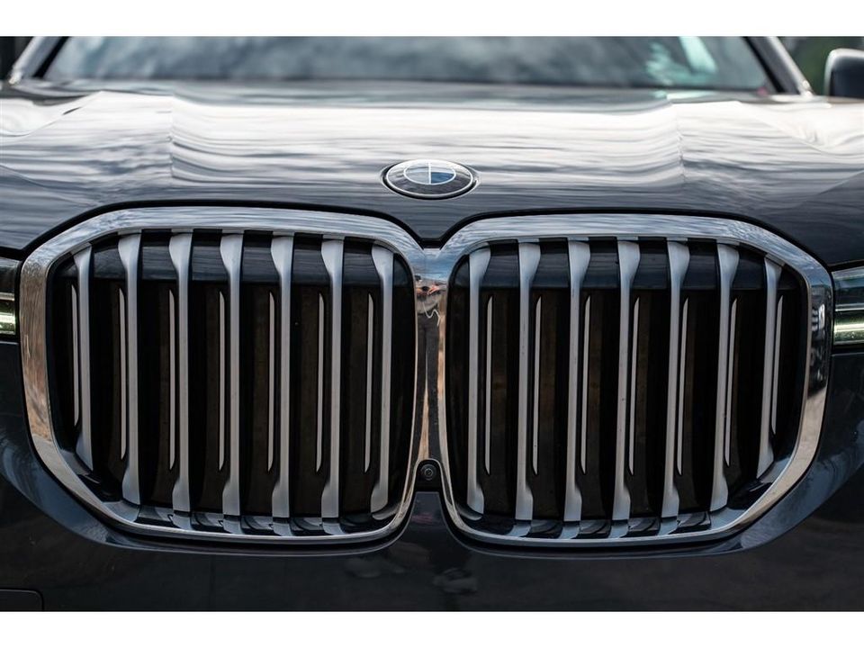 2021 BMW X7