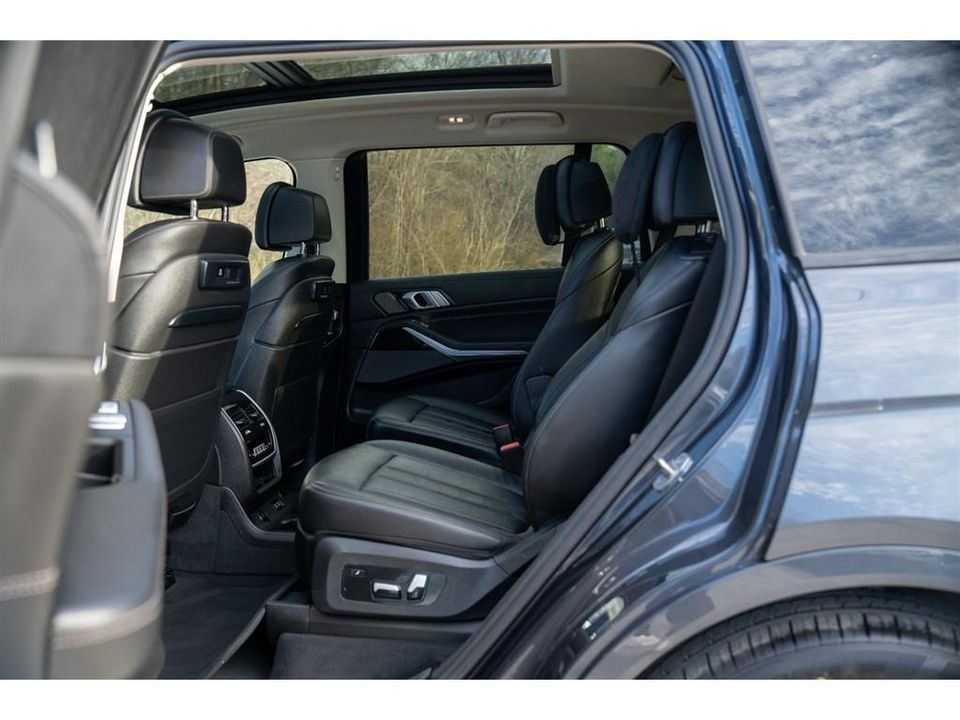 2021 BMW X7