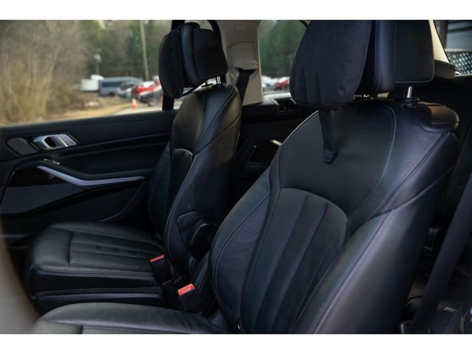 2021 BMW X7