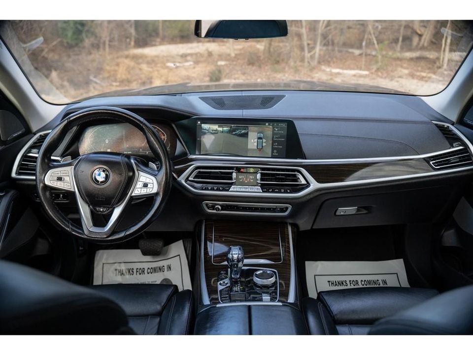 2021 BMW X7