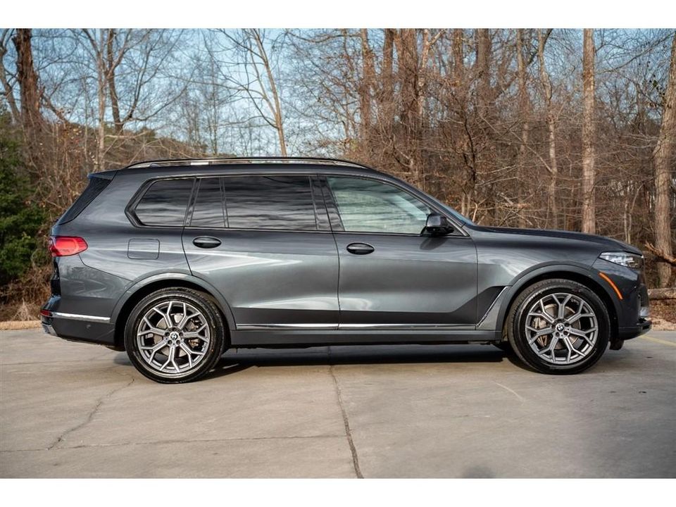 2021 BMW X7