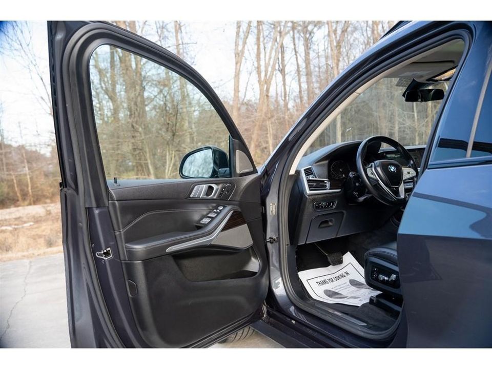2021 BMW X7