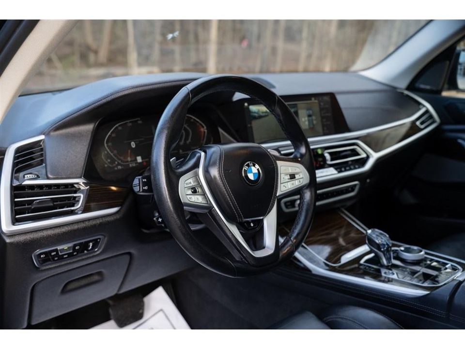 2021 BMW X7