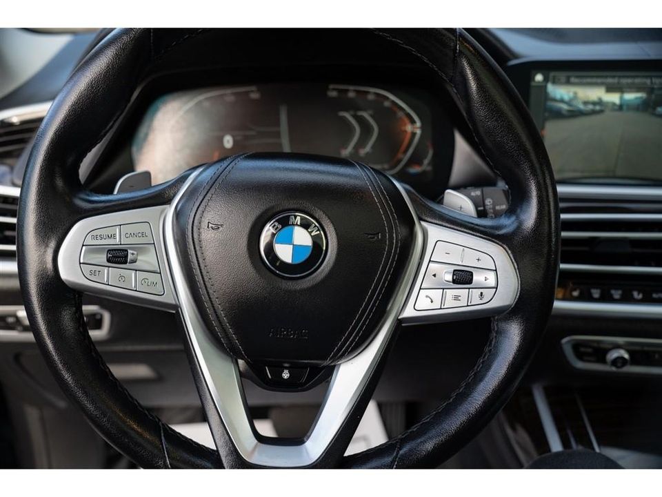 2021 BMW X7