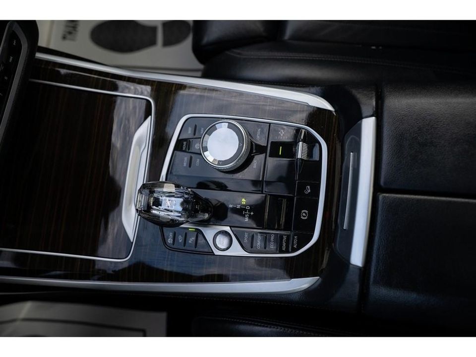 2021 BMW X7