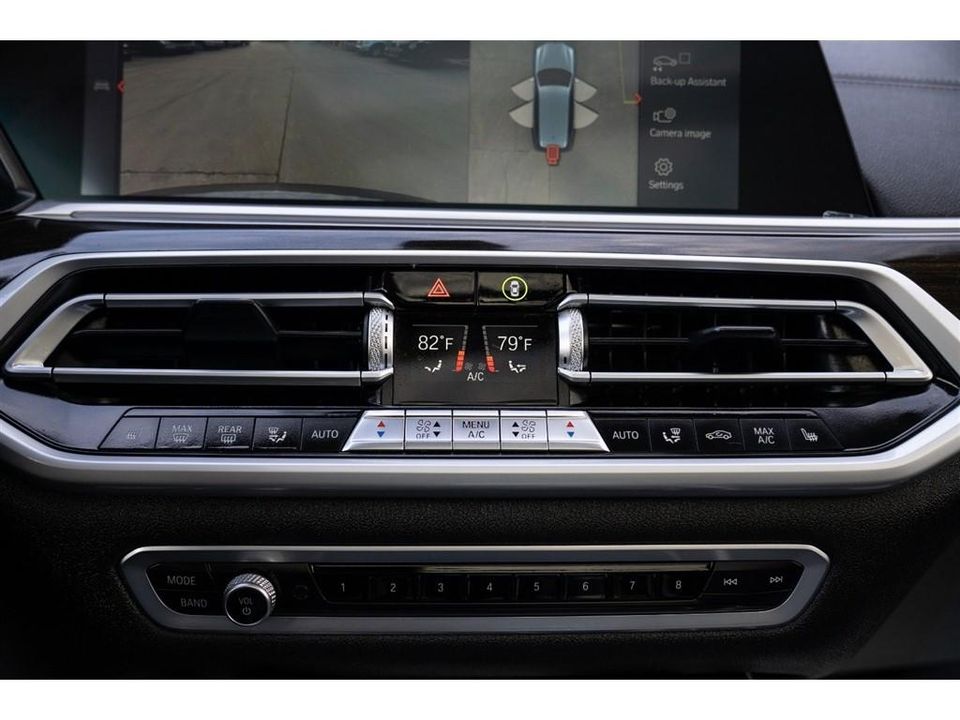 2021 BMW X7