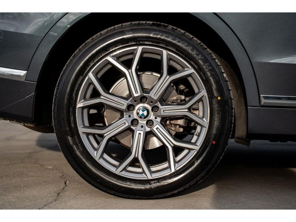 2021 BMW X7