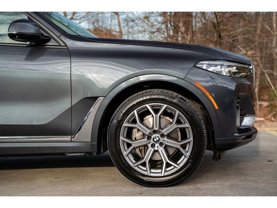 2021 BMW X7