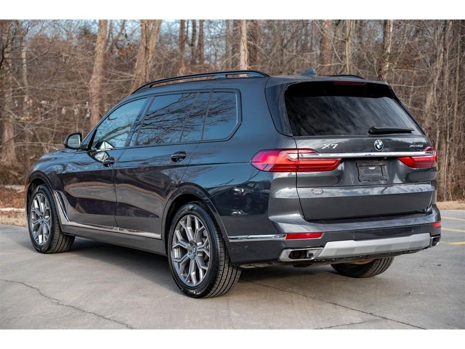 2021 BMW X7