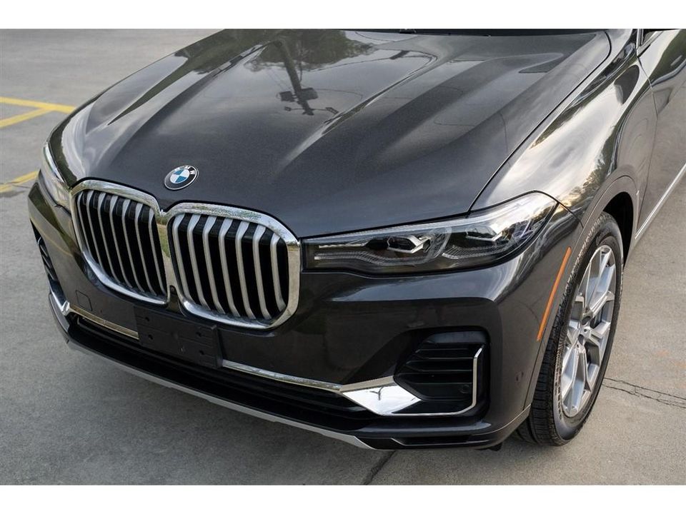 2022 BMW X7