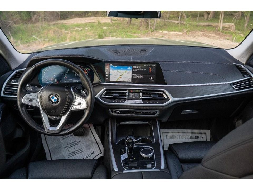 2022 BMW X7