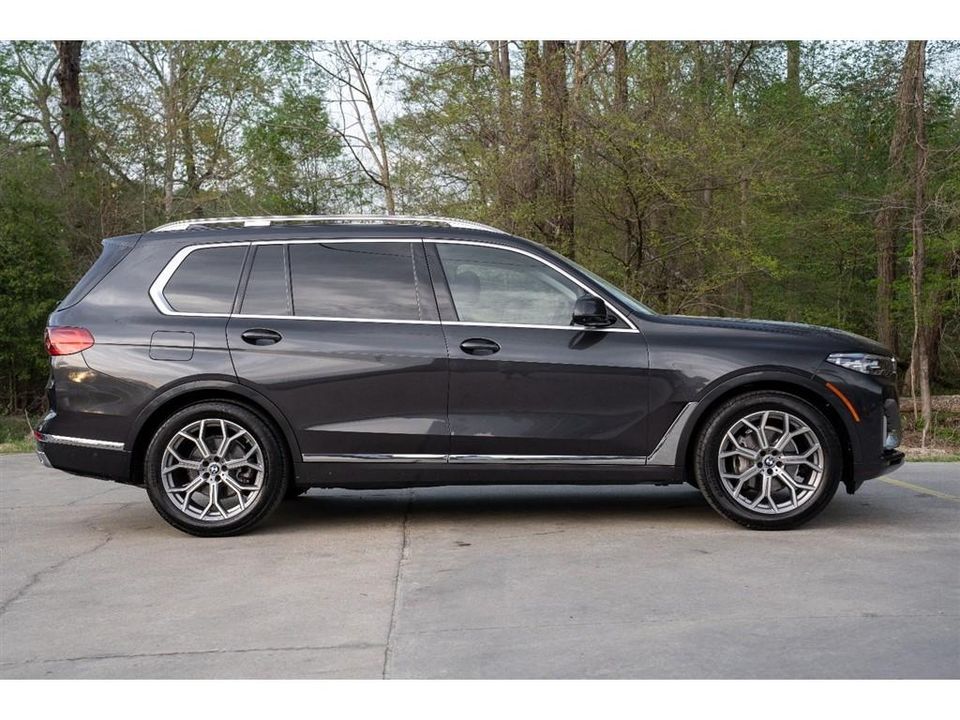 2022 BMW X7