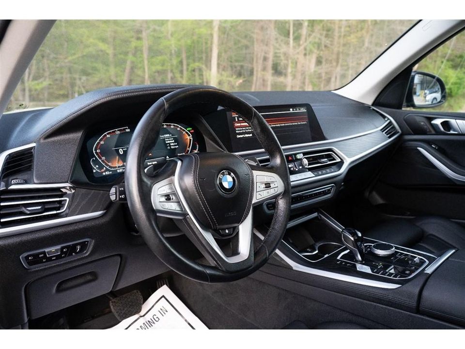 2022 BMW X7