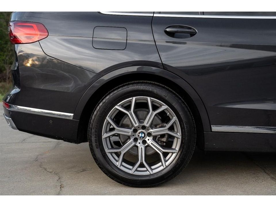 2022 BMW X7