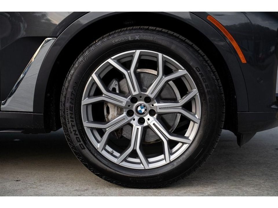 2022 BMW X7