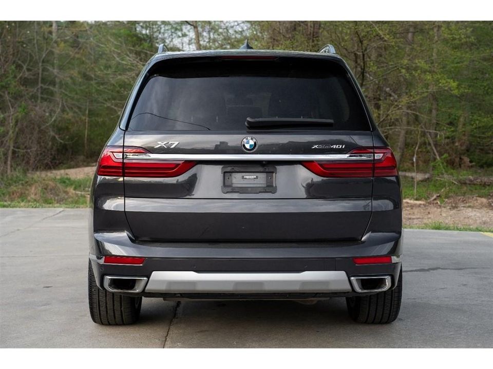 2022 BMW X7