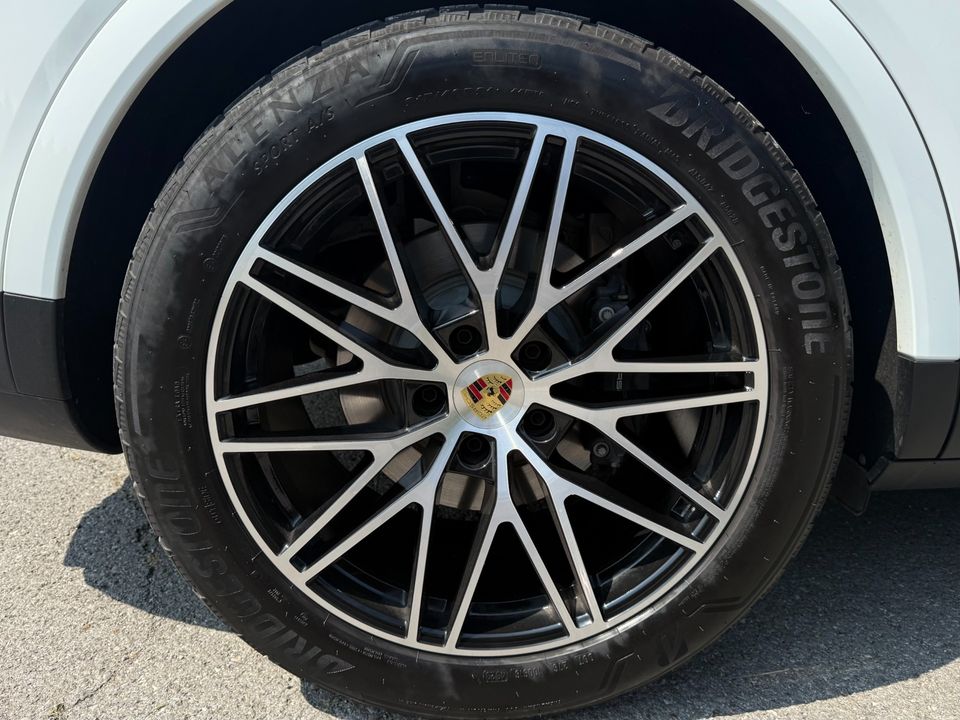 2024 Porsche Cayenne
