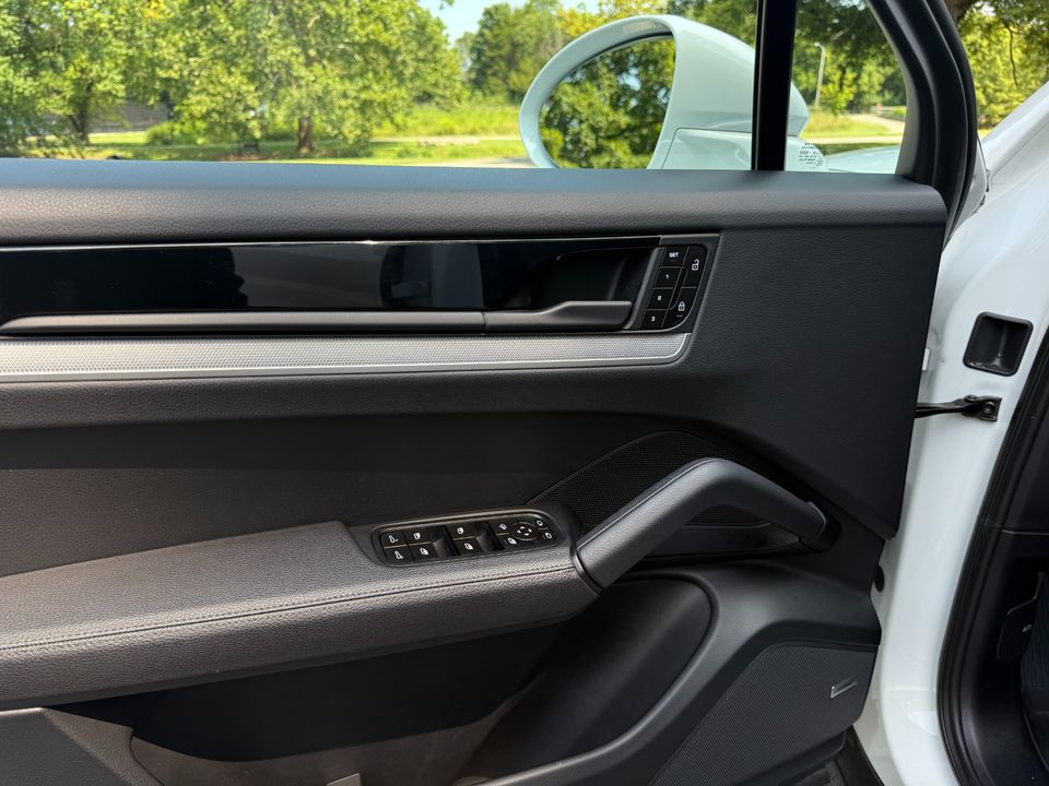 2024 Porsche Cayenne