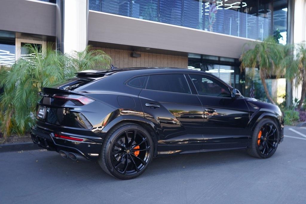 2022 Lamborghini Urus