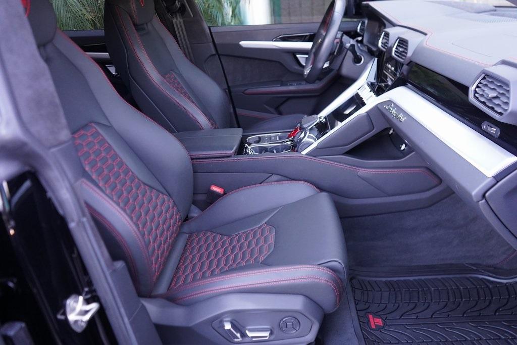 2022 Lamborghini Urus