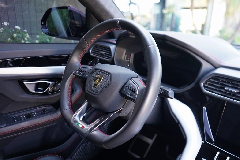 2022 Lamborghini Urus