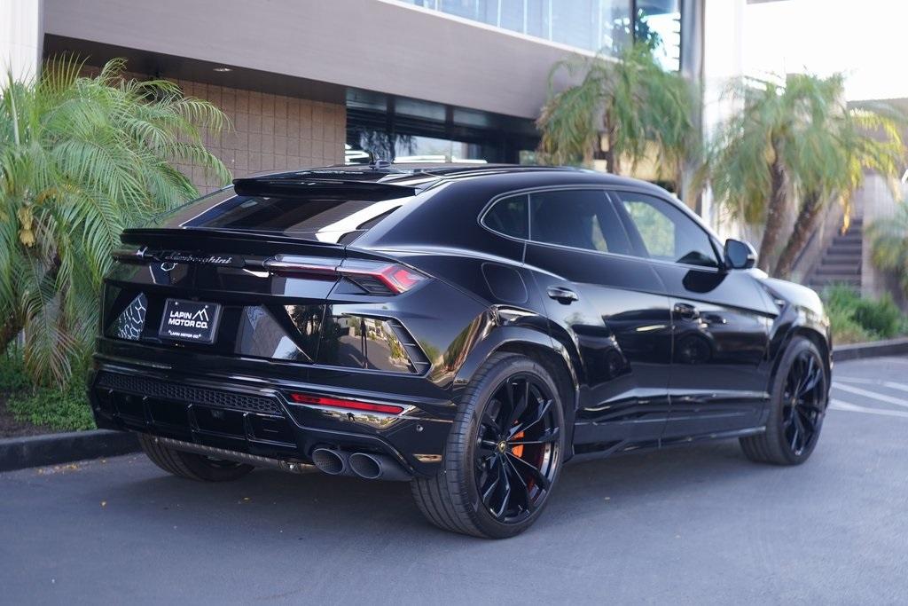 2022 Lamborghini Urus