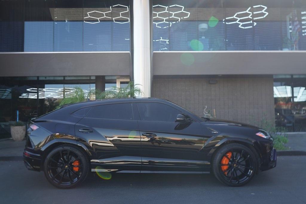 2022 Lamborghini Urus