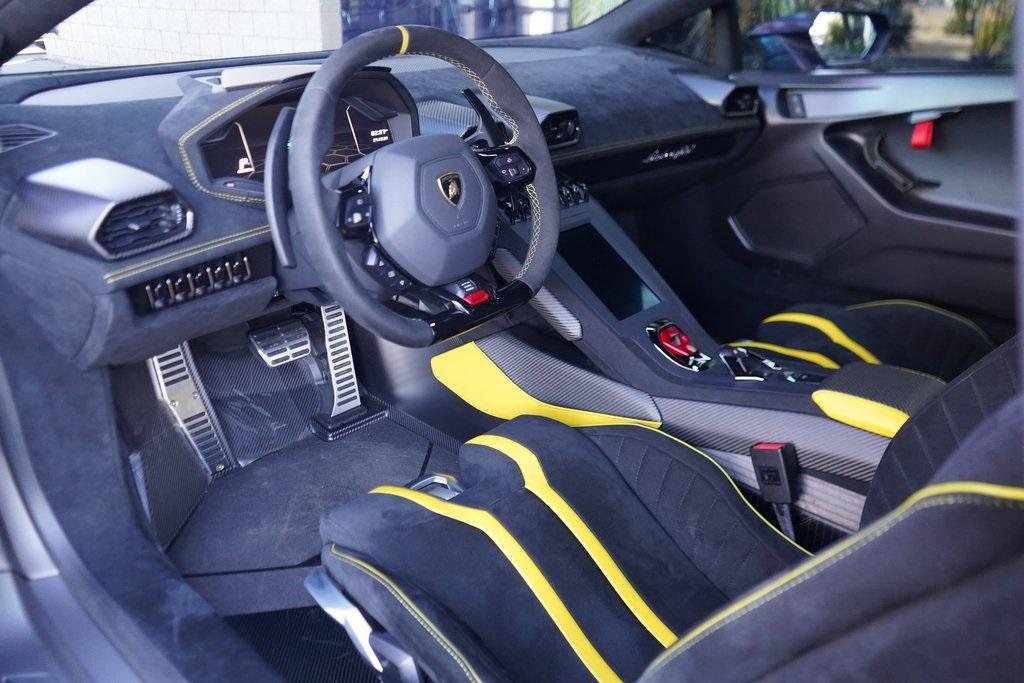 2021 Lamborghini Huracan STO