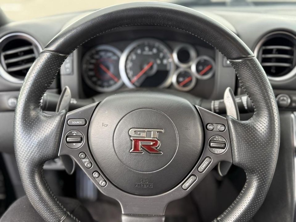 2014 Nissan GT-R