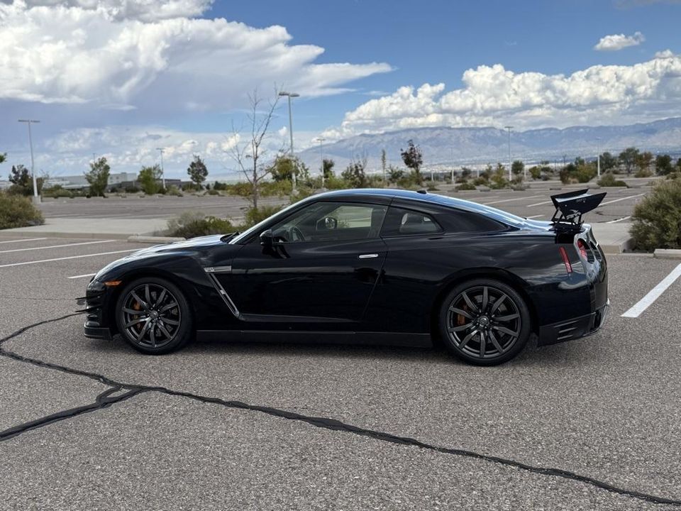 2014 Nissan GT-R