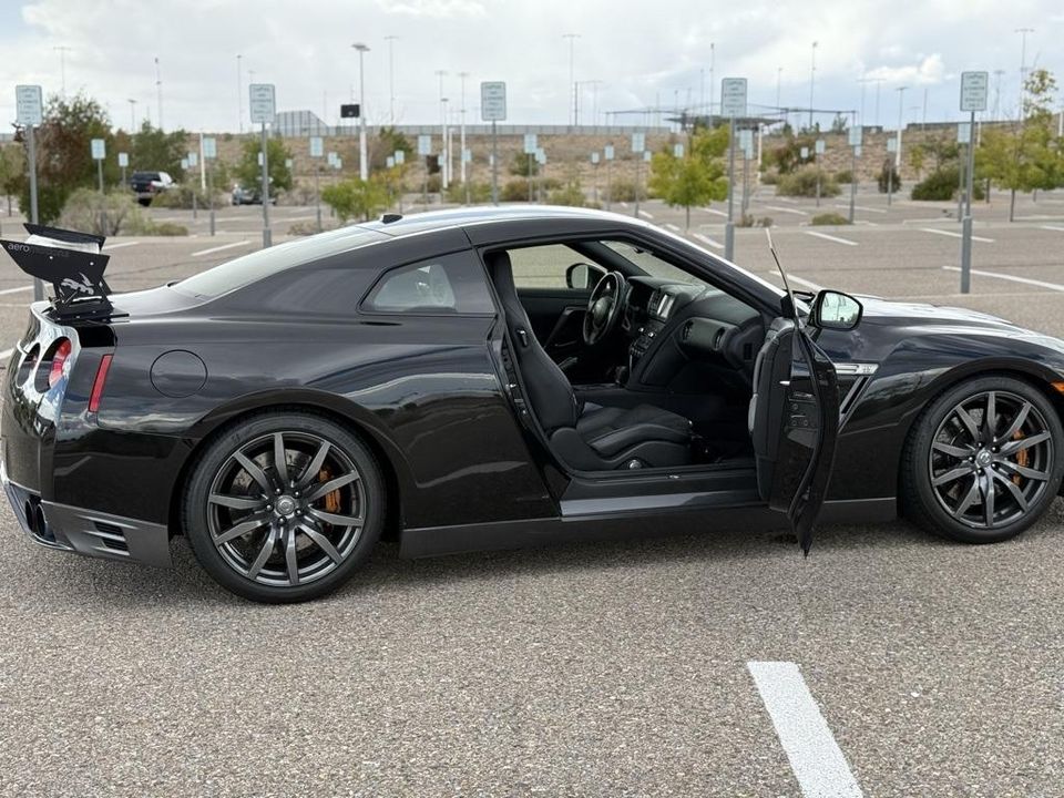 2014 Nissan GT-R