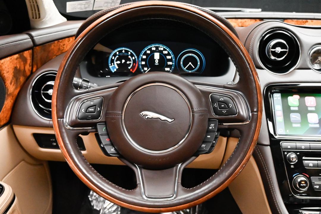 2019 Jaguar XJ