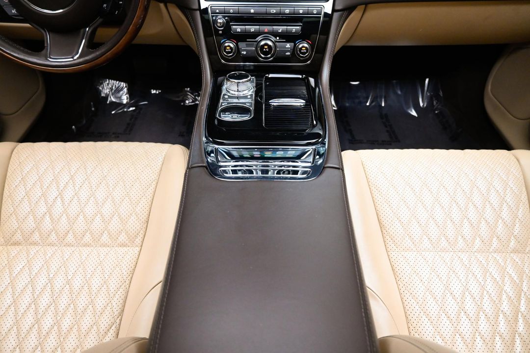 2019 Jaguar XJ