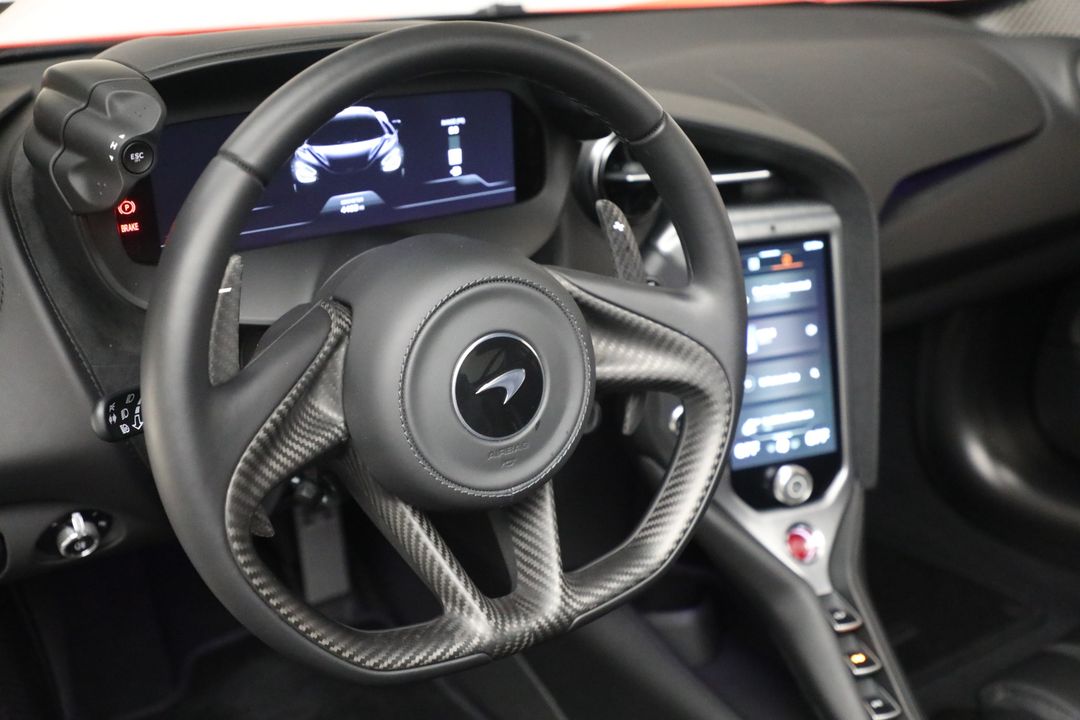 2024 McLaren 750S