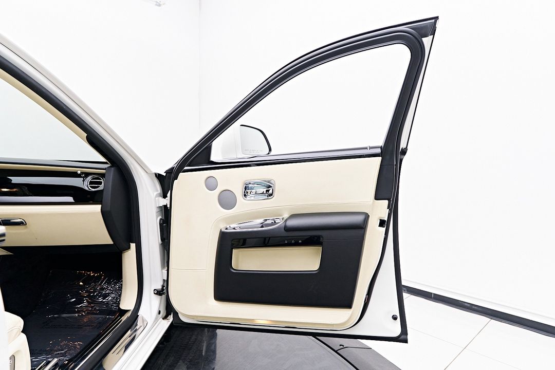 2012 Rolls-Royce Ghost