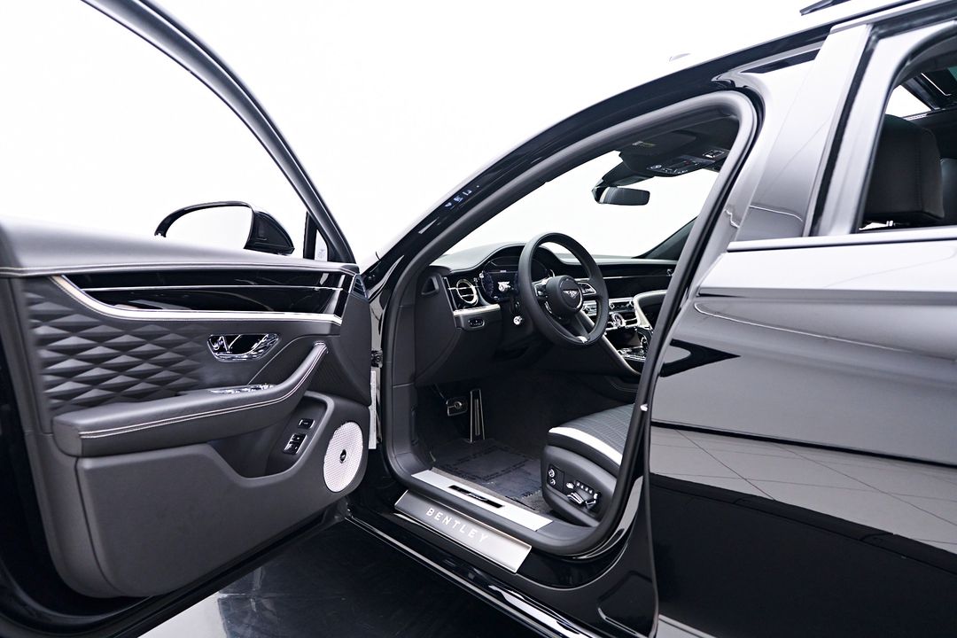 2023 Bentley Flying Spur